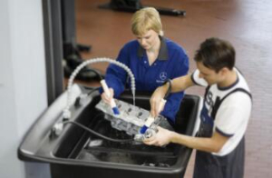 化工設(shè)備清洗延伸設(shè)備運(yùn)用壽命